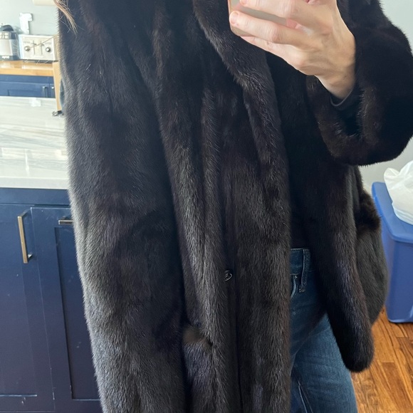 Vintage Chloe fur coat! Gorgeous and in excellent condition. - fits xs-medium - Picture 12 of 12